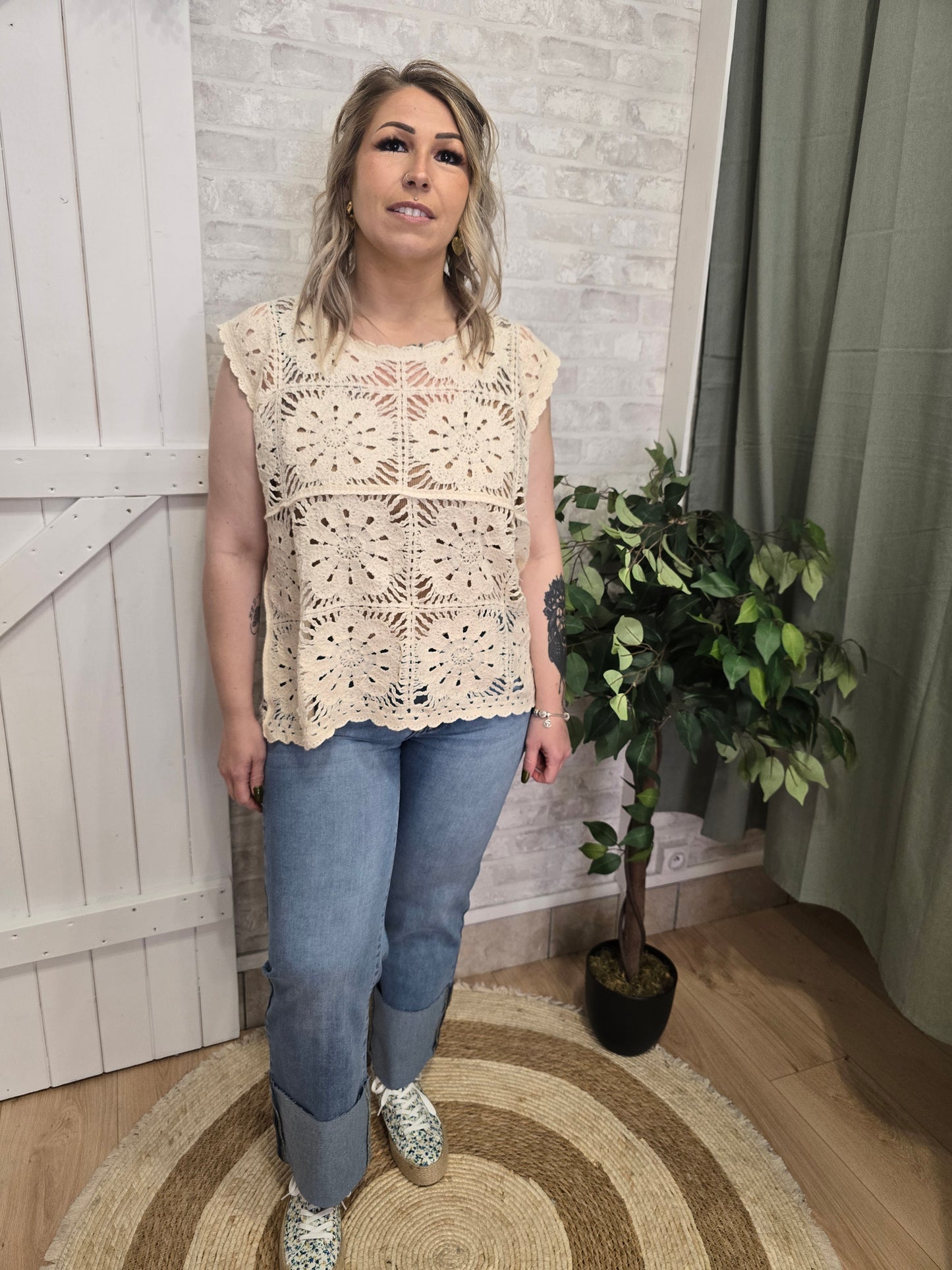 TOP BRODERIE