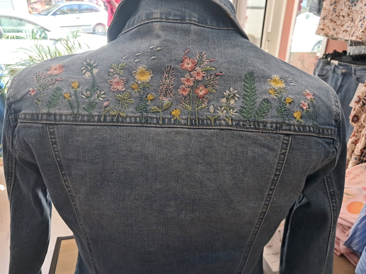VESTE BRUNE