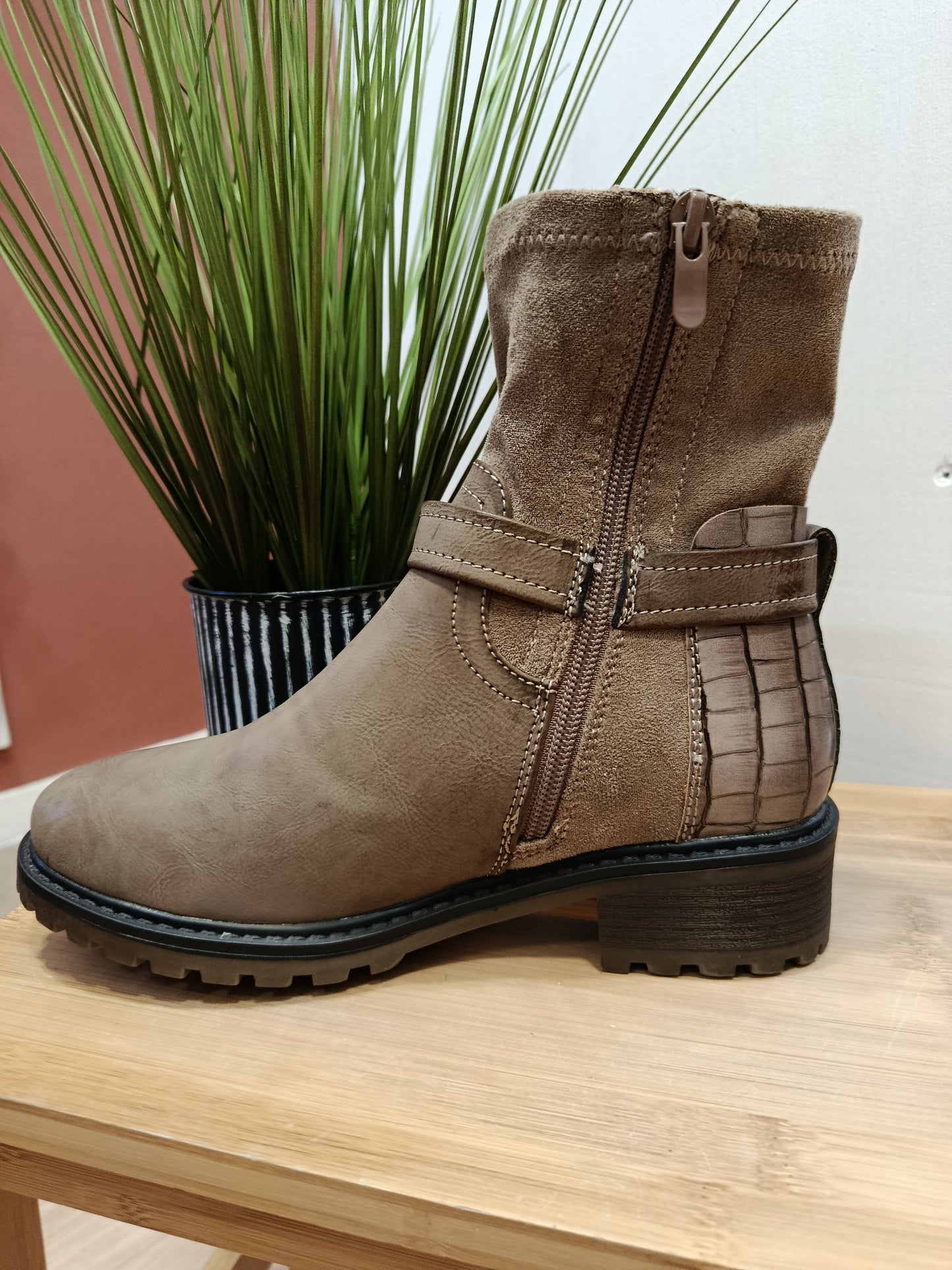 BOOTS ELLI