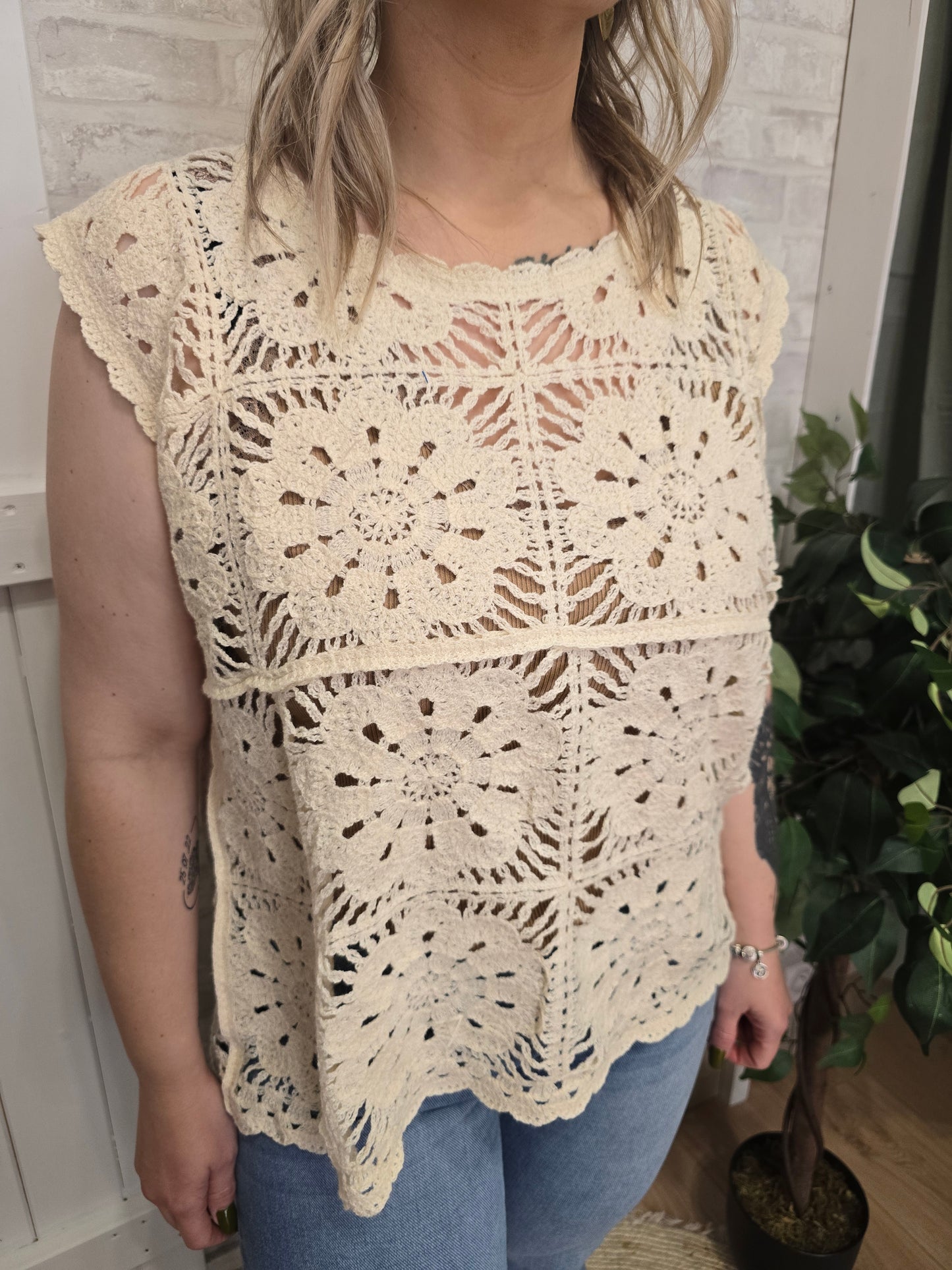 TOP BRODERIE